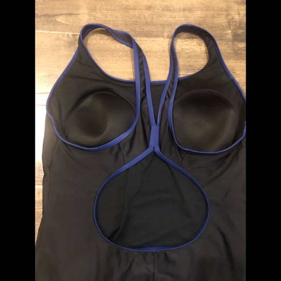 GUC Speedo color block one piece swimsuit - Picture 7 of 12